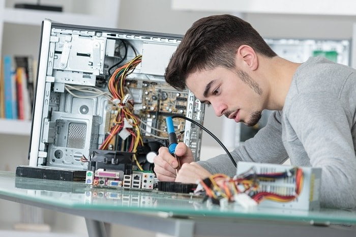 En qué consisten los servicios de mantenimiento informático?